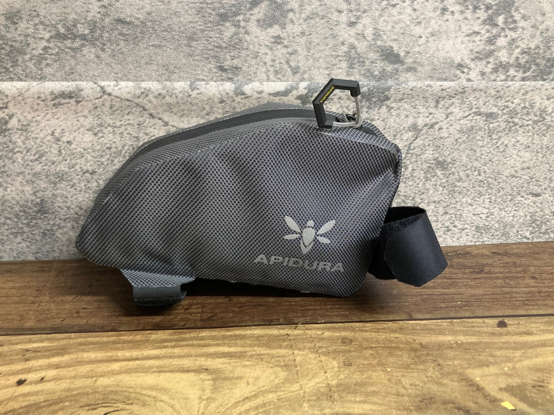JW355 アピデュラ APIDURA EXPEDITION TOP TUBE PACK トップチューブバッグ 0.5L