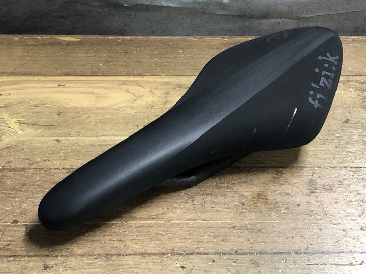 KM291 フィジーク fizik アリオネ ARIONE R1 サドル カーボンレール 黒 128mm