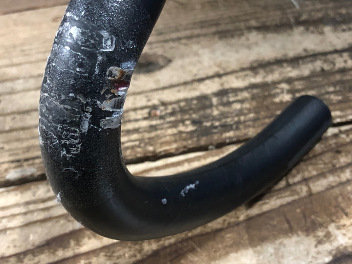 JS412 FSA K-FORCE カーボン ドロップハンドル Φ31.8 420mm ※クランプ痕凹みのためジャンク