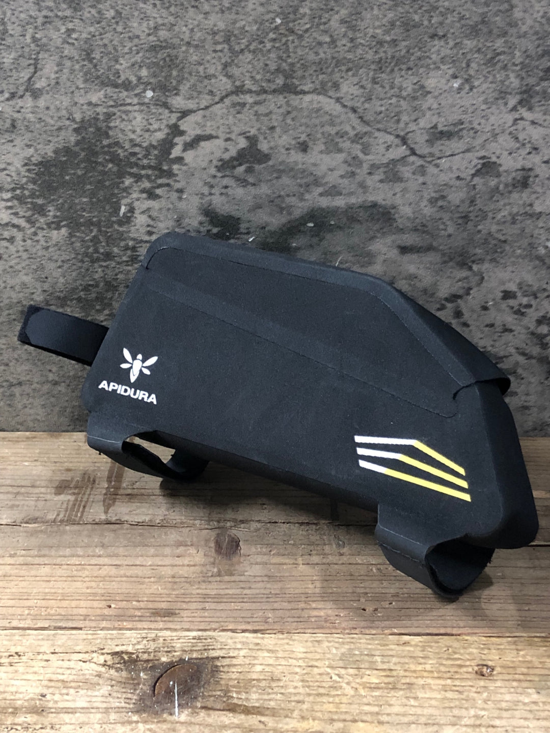 KM760 アピデュラ APIDURA RACING TOP TUBE BAG トップチューブバッグ 黒 1L