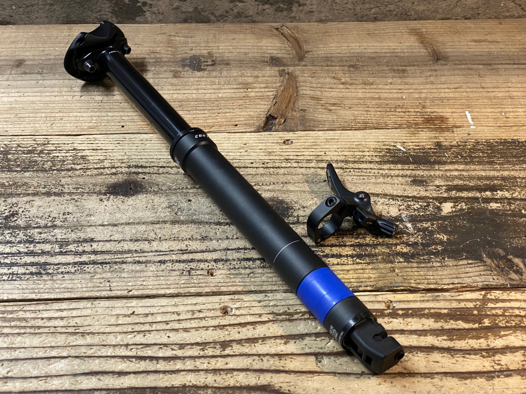 JN632 ジャイアント GIANT CONTACT SWITCH AT SEATPOST ドロッパー