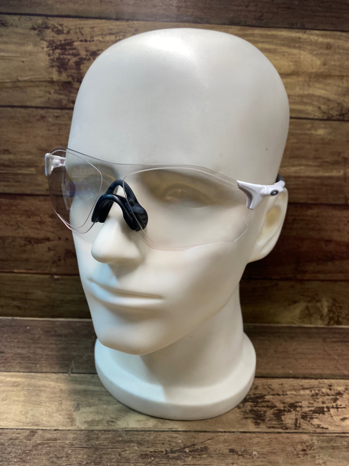 IH385 オークリー OAKLEY EVZERO PATH AF サングラス 調光レンズ 白