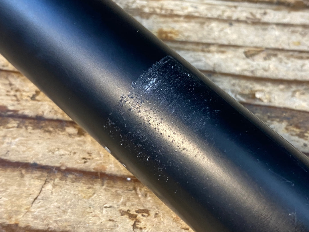 JU472 TNI BLACK シートポスト カーボン 320mm Φ27.2 ※クランプ跡あり