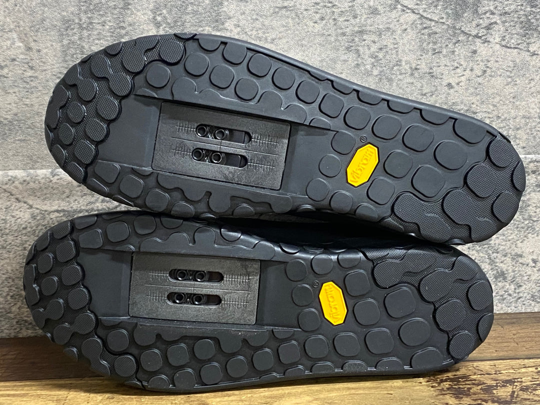 JY004 フィジーク fizik GRAVITA VERSOR shoes ビンディングシューズ 2穴 レース 黒 EU42