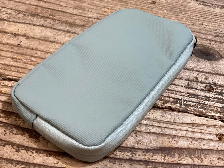 KB437 ラファ Rapha RAINPROOF ESSENCE CASE-LAGE サイクルポーチ