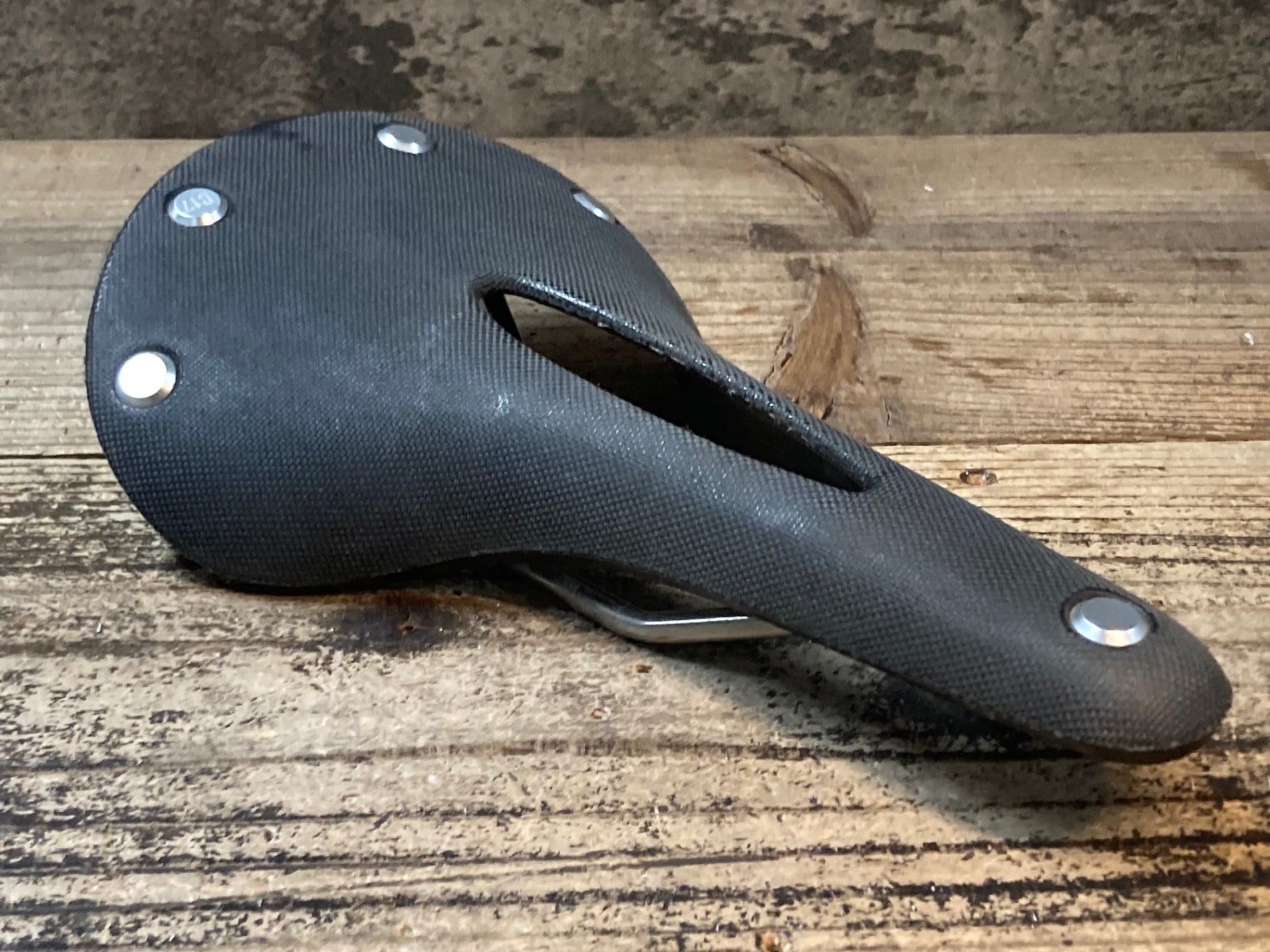 自転車 BROOKS C17 サドル