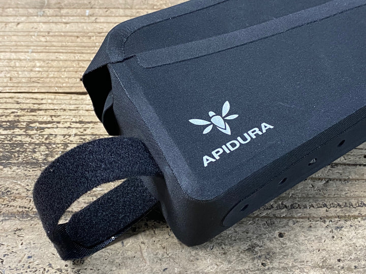KB168 アピデュラ APIDURA RACING TOP TUBE PACK 1L トップチューブバッグ