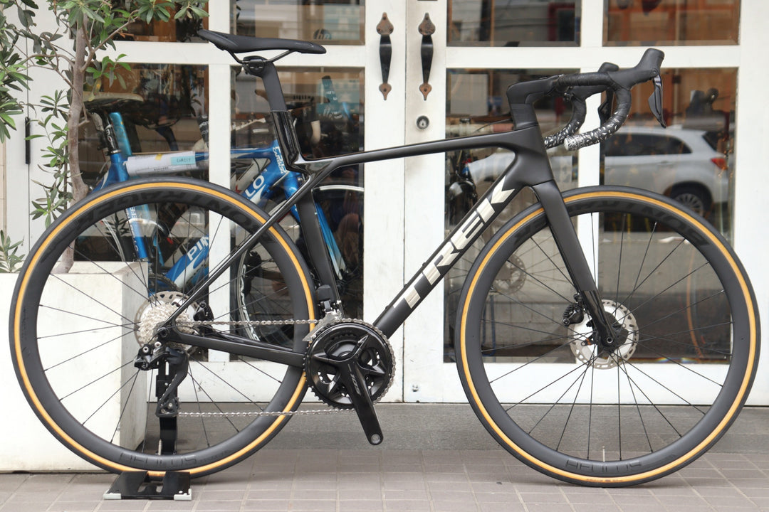トレック TREK マドン MADONE SL6 GEN8 2025モデル Mサイズ シマノ 105 R7170 Di2 12S カーボン ロードバイク AEOLUS ELITE 35 【横浜店】