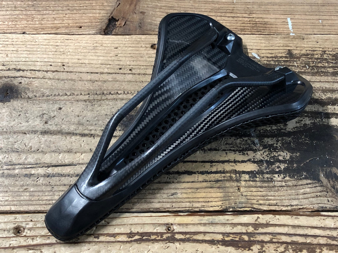 KK894 スペシャライズド SPECIALIZED S-WORKS ROMIN EVO MIRROR サドル カーボンレール 155mm ※座面艶あり
