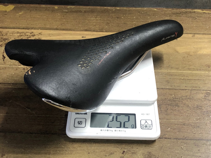 KA151 フィジーク fizik ALIANTE TWIN FLEX サドル 黒 kiumレール