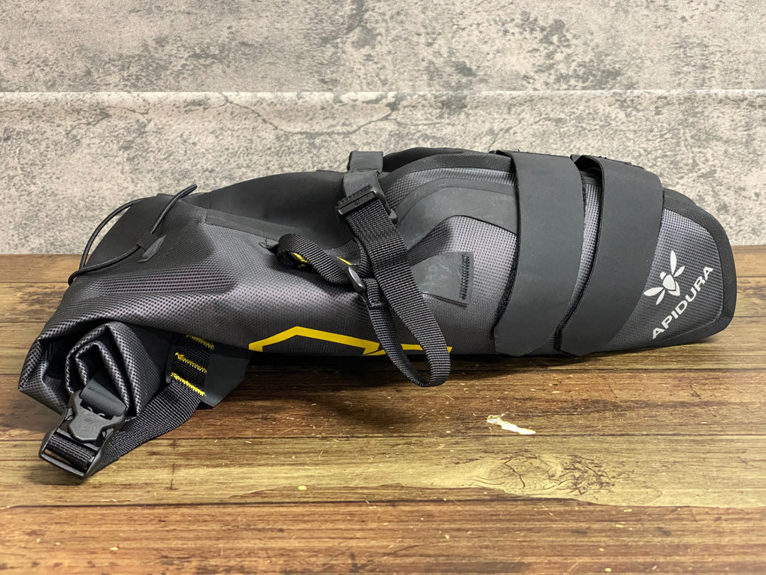 JY960 アピデュラ APIDURA エクスペディション サドルパック サドルバッグ 17L 防水