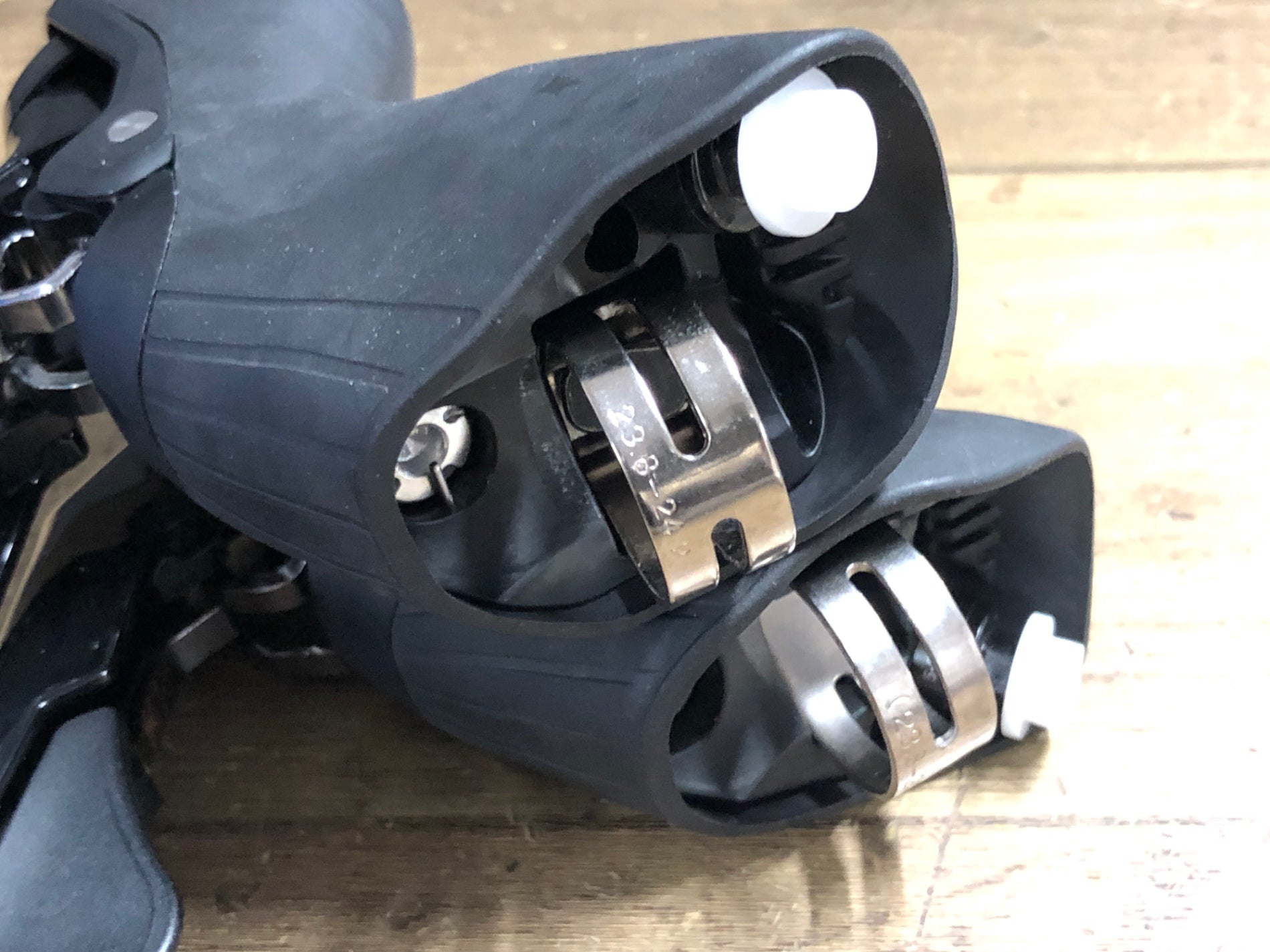 KL978 シマノ SHIMANO 105 ST-R7020 STIレバー 2x11s 油圧DISC 左右
