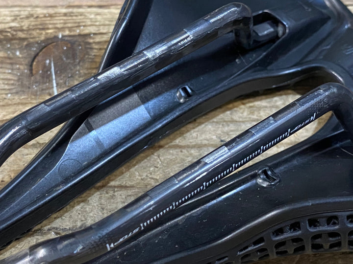 KD154 セライタリア selle italia SLR BOOST 3D KIT CARBONIO SUPERFLOW L3 サドル 黒 145mm