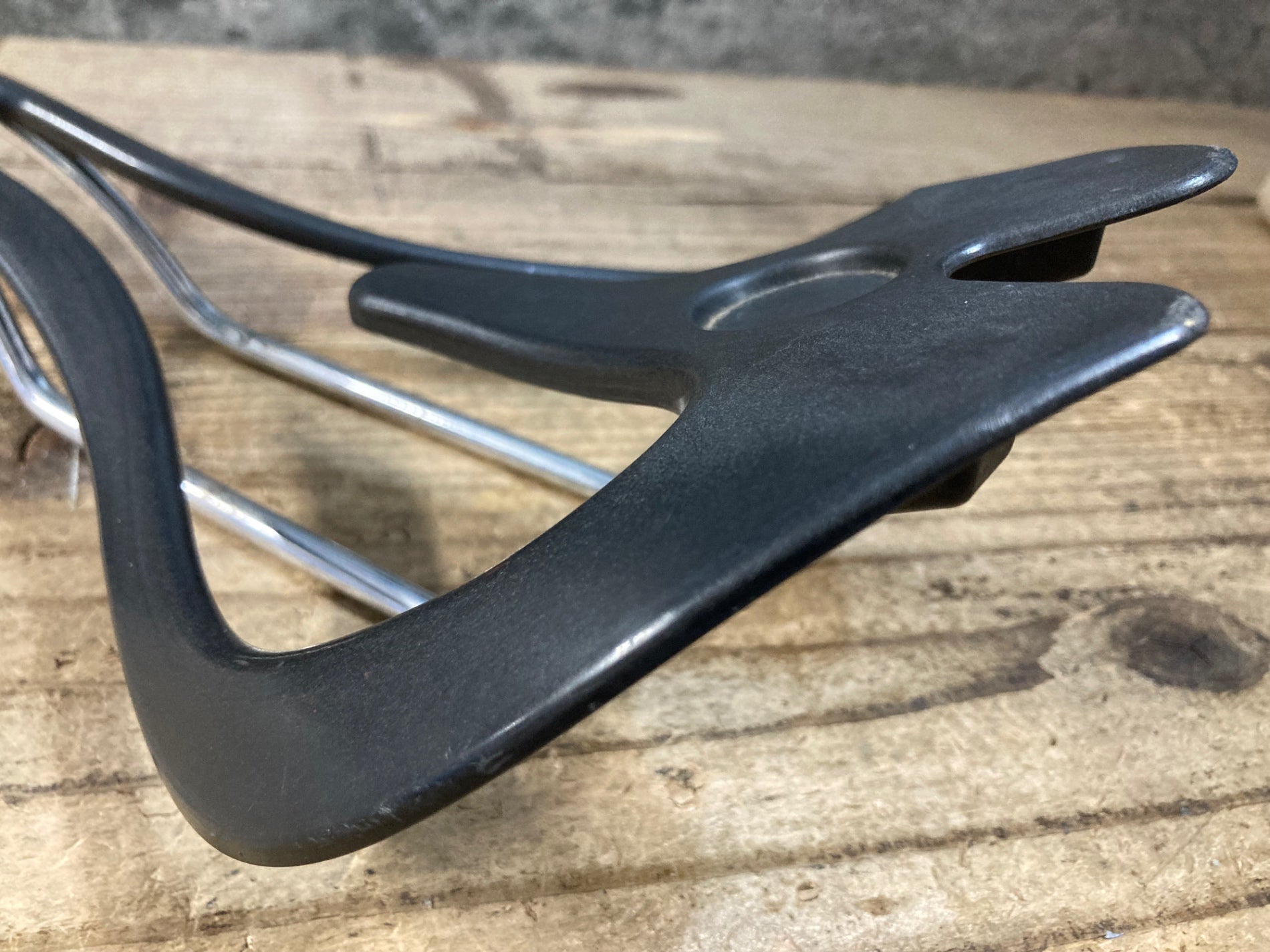 KA175 インフィニティ シート Infinity Seat Infinity GO+ サドル 黒