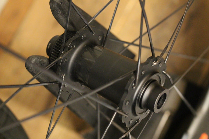 ジップ ZIPP NSW454 Tubeless DISC カーボン チューブレス ホイールセット シマノフリー 12S/11S フックレス 【福岡店】