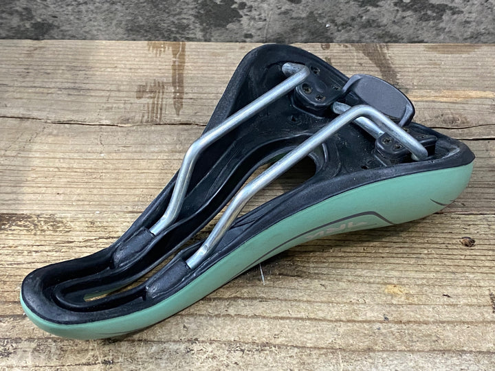 JU850 SELLE SMP 7RK サドル 緑 スチールレール