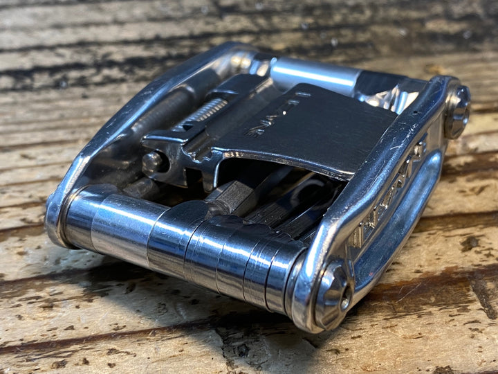 JM174 レザイン LEZYNE STAINLESS 12TOOL マルチツール シルバー