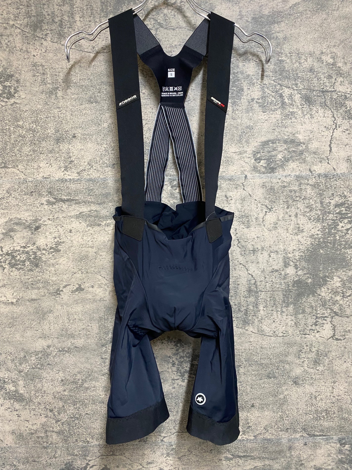 JK438 アソス assos EQUIPE RS ビブショーツ 黒 S ※ほつれあり – BICI