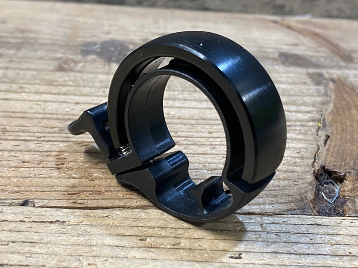 JU549 ノグ knog Oi ベル 黒 Φ31.8