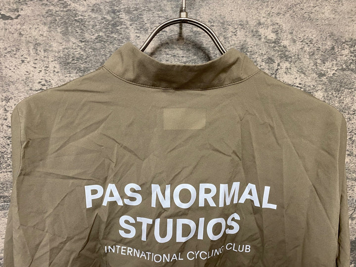 KA562 パスノーマルスタジオ PAS NORMAL STUDIOS MENS STOW AWAY JACKET 長袖 ウインドブレーカー ベージュ L