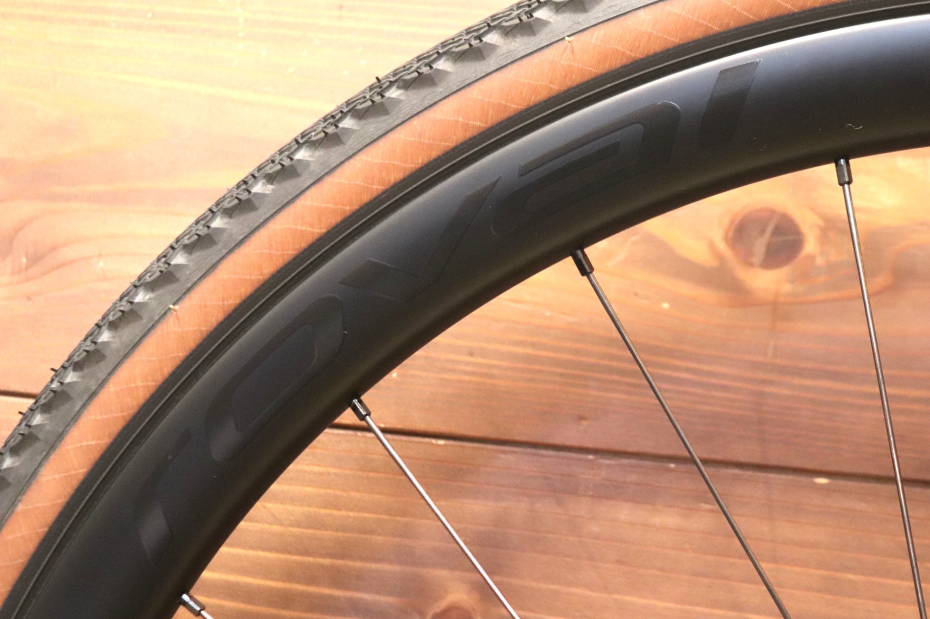 ロヴァール ROVAL テラ TERRA C カーボン チューブレス フロント