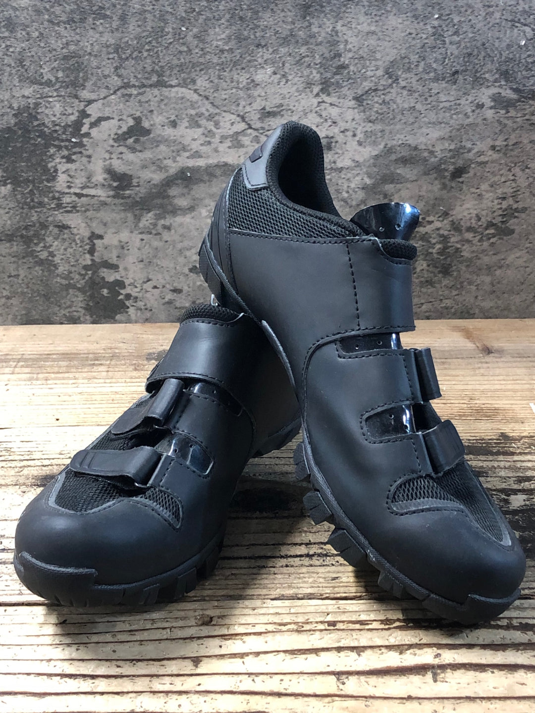 KG374 フィジーク FIZIK M6 MTB shoes ビンディングシューズ 黒 SPD EU43 ペン字あり