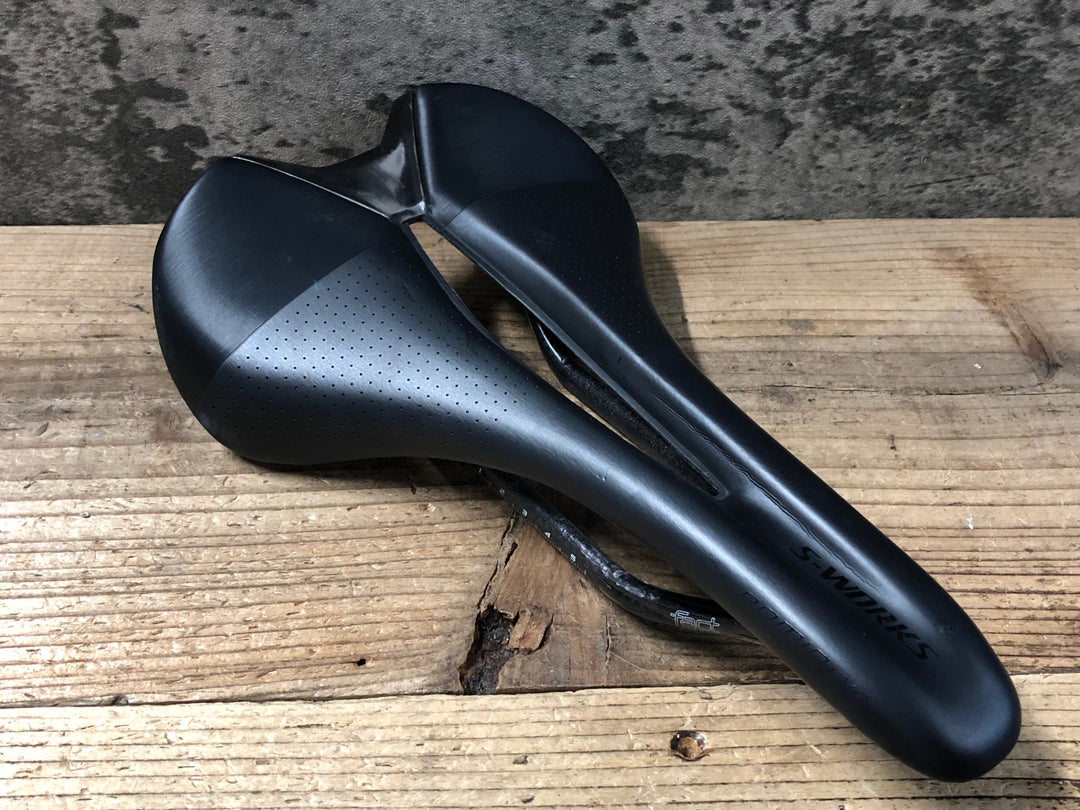 JY733 スペシャライズド SPECIALIZED S-WORKS ROMIN EVO サドル 黒 155mm カーボンレール ※レールクラック