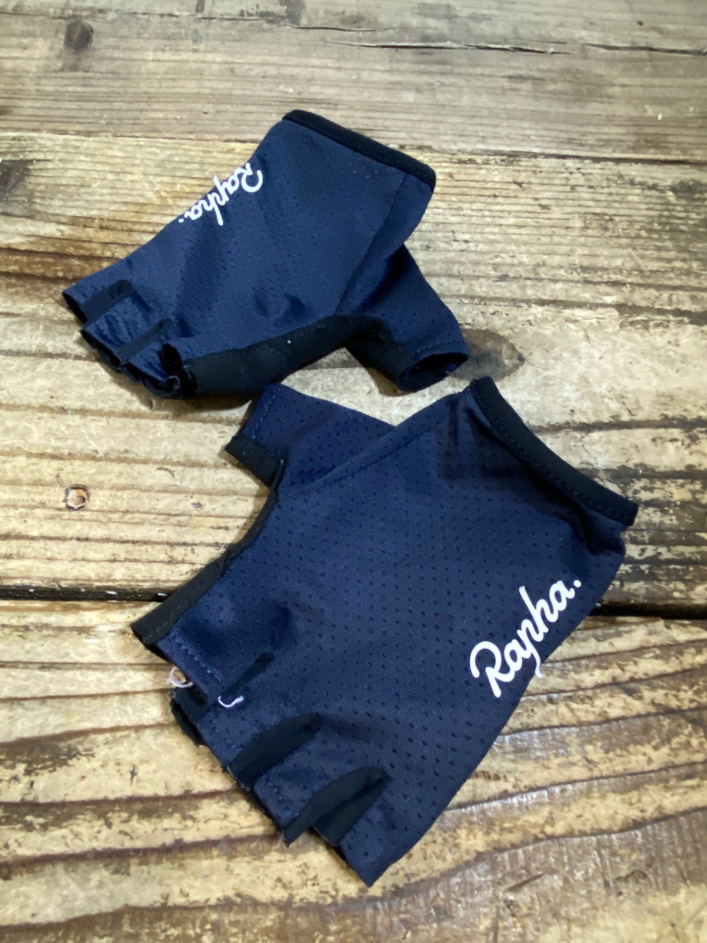 JV068 ラファ Rapha サイクルグローブ XS ネイビー ※ロゴ剥がれ – BICI