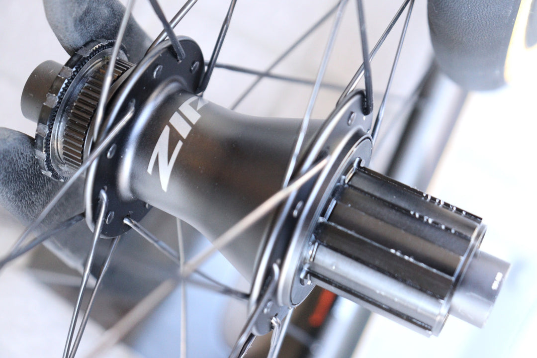 ジップ ZIPP ファイアクレスト ディスク 303 FIRECREST DISC カーボン チューブレスレディ ホイールセット シマノ11/12S 【横浜店】