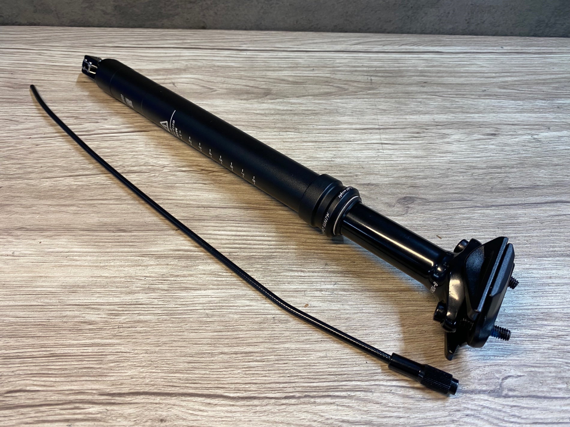 IX906 スペシャライズド SPECIALIZED ドロッパー シートポスト アルミ