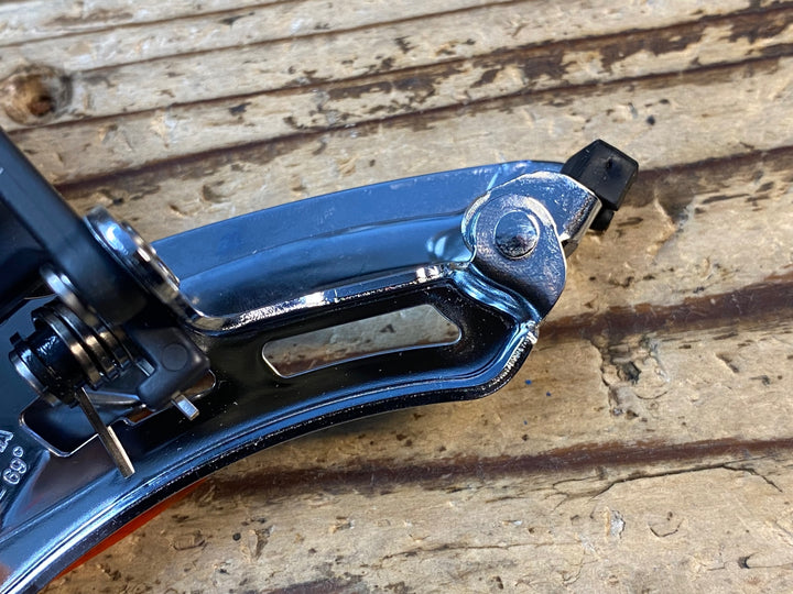 JV649 シマノ SHIMANO デオレ DEORE XT FD-M8070 フロントディレイラー 2s 66°-69° Di2 電動