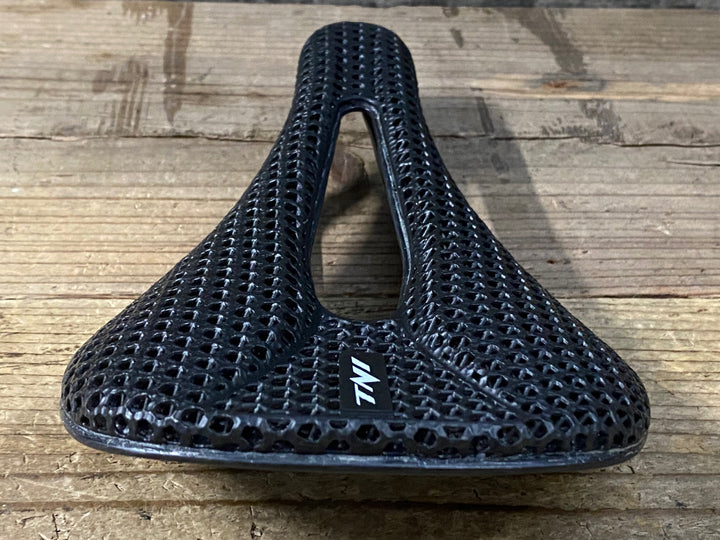 KL123 TNi 3D PRINTING SADDLE サドル 黒 カーボンレール