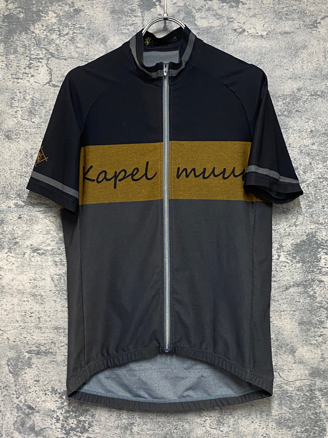 KE861 カペルミュール KAPELMUUR 半袖 サイクルジャージ 黒 グレー M ※背面ポケットボタン欠品