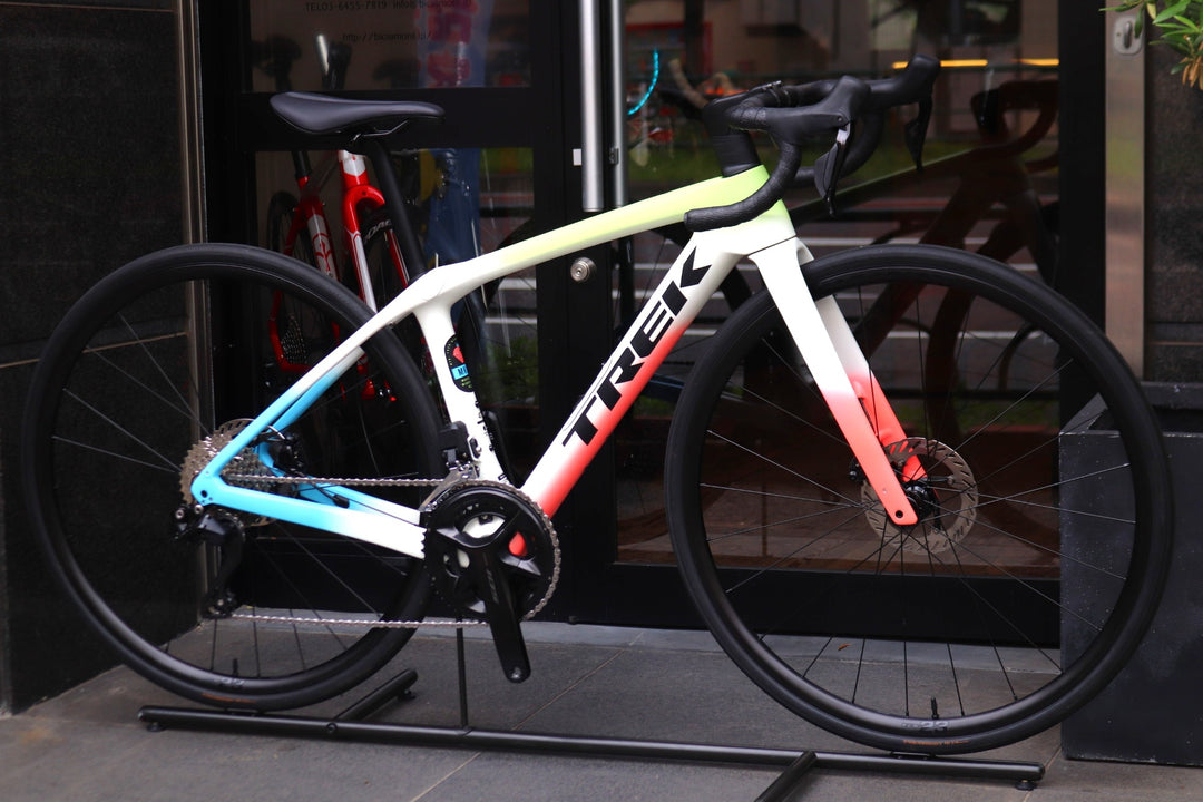 【105 Di2にカスタム！】 トレック TREK ドマーネ DOMANE SL5 GEN4 2026モデル 47サイズ シマノ 105 R7170 Di2 12S ロードバイク 【東京南麻布店】