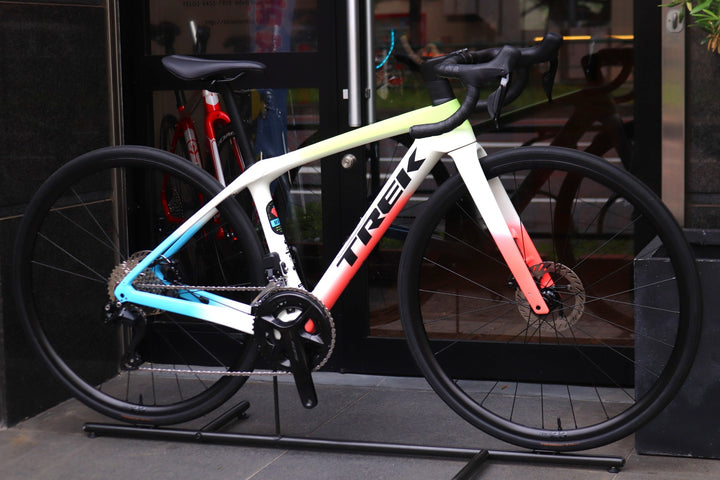 【105 Di2にカスタム！】 トレック TREK ドマーネ DOMANE SL5 GEN4 2026モデル 47サイズ シマノ 105 R7170 Di2 12S ロードバイク 【東京南麻布店】