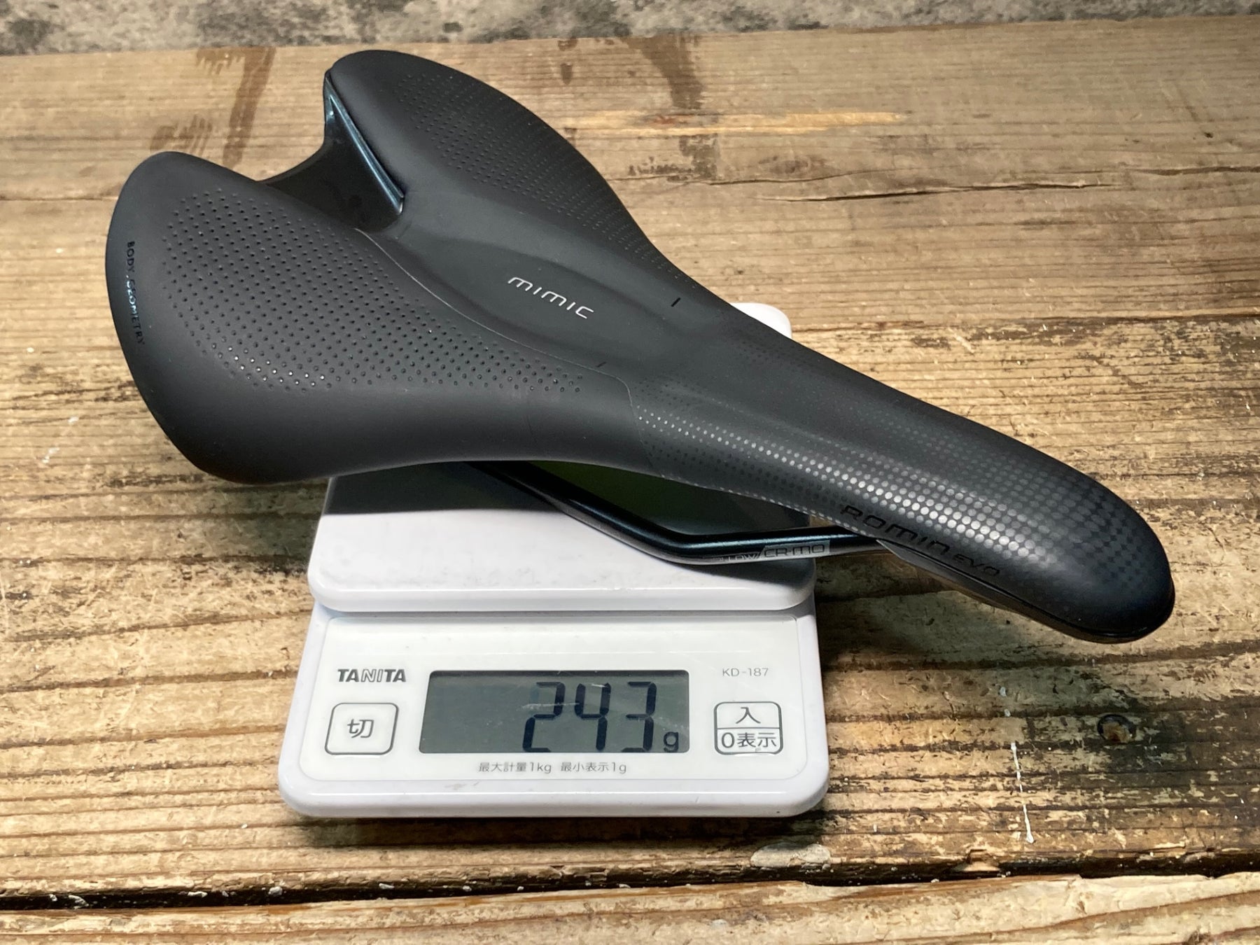 JM383 スペシャライズド SPECIALIZED ROMIN EVO COMP MIMIC サドル 黒