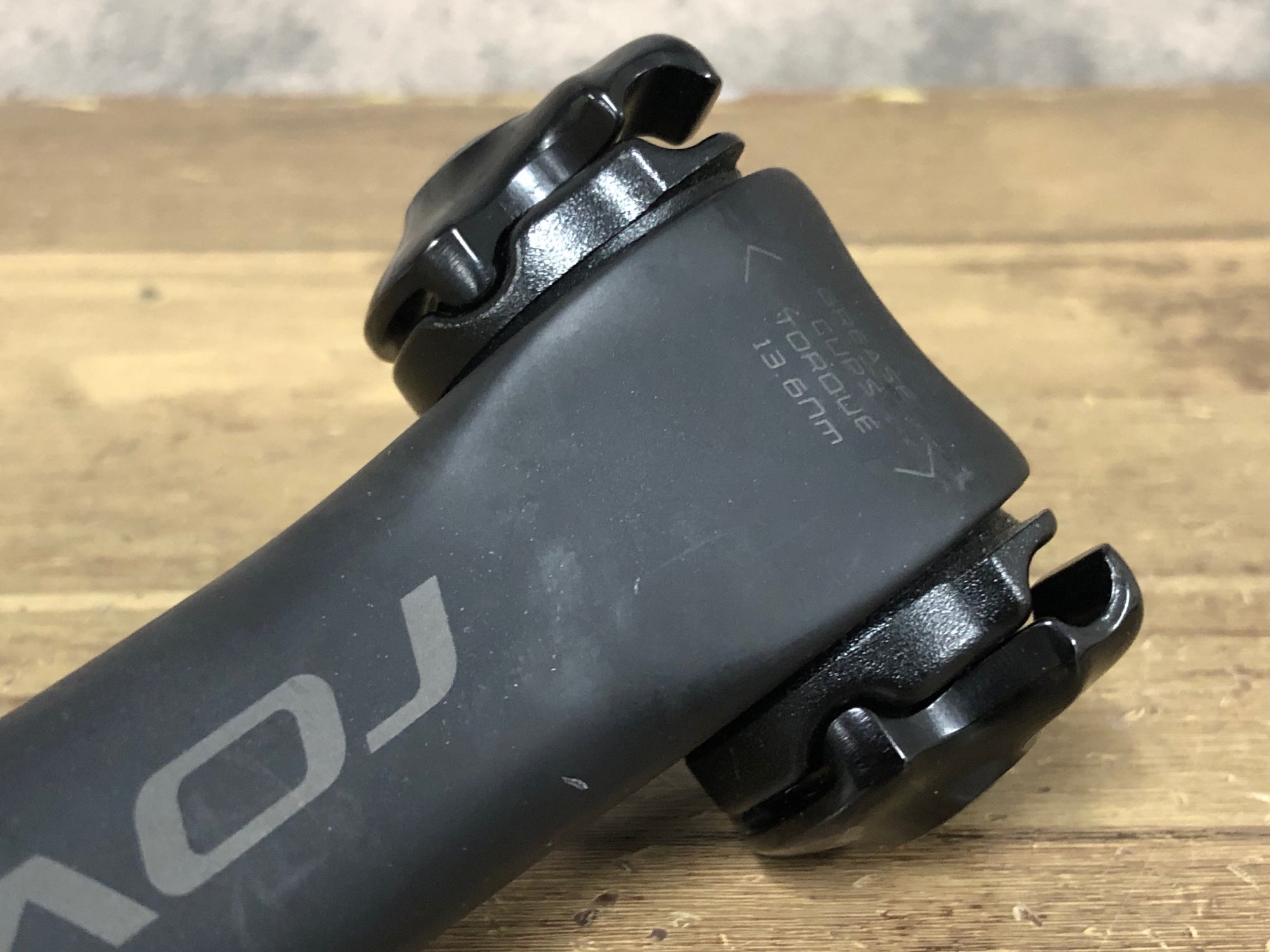 ROVAL 「ロヴァール」 TERRA CARBON POST φ27.2 【公式通販】
