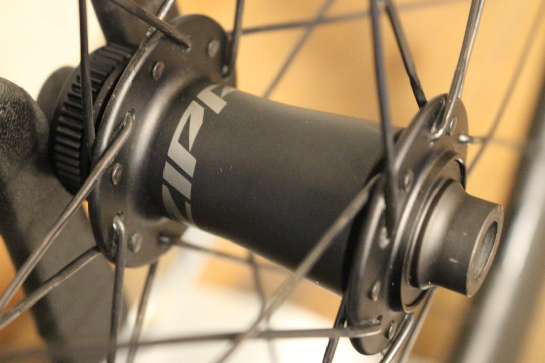 ジップ ZIPP 303 FIRECREST DISC カーボン チューブレスレディ  ホイールセット スラム XDRフリー ワイドリム 25C 【福岡店】