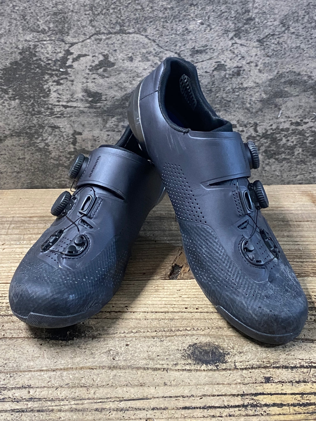 KF322 シマノ SHIMANO RC9 SHRC902 ビンディングシューズ 3穴 BOA Li2 黒 EU46 ※ガリ傷