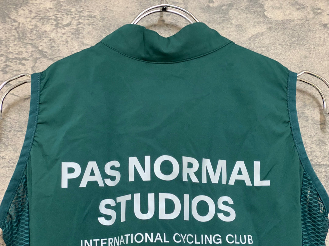 JN306 パスノーマルスタジオ PAS NORMAL STUDIOS サイクルベスト ジレ 緑 XS