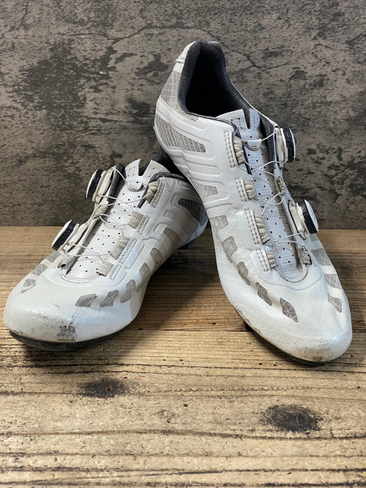 KG541 ジロ GIRO IMPERIAL ビンディングシューズ 白 EU43 3穴 ※インソール欠品