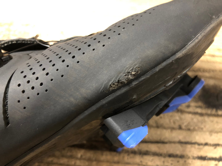 KA353 シマノ SHIMANO RC3 SHRC302M L01S ビンディングシューズ BOA 3穴 黒 EU43 ※傷