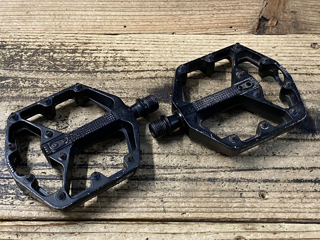 JT692 クランクブラザーズ CRANKBROTHERS STAMP 2 フラットペダル