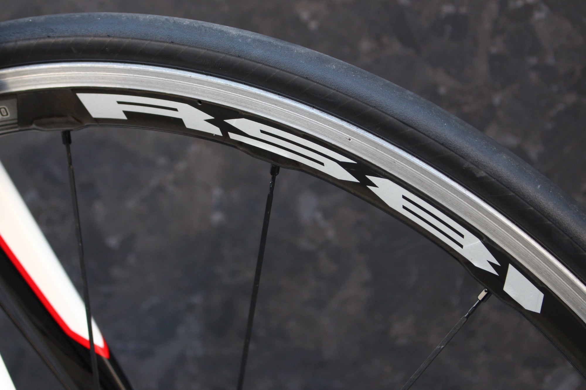 クォータ KUOTA KOM 2016モデル S(485)サイズ シマノ 105 R7000 11S