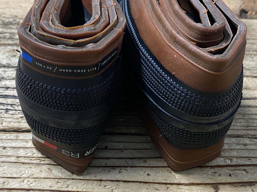 KO516 ボントレガー BONTRAGER R3 HARD CACE LITE タイヤ 700x32 チューブレスレディ 2本セット 黒/茶