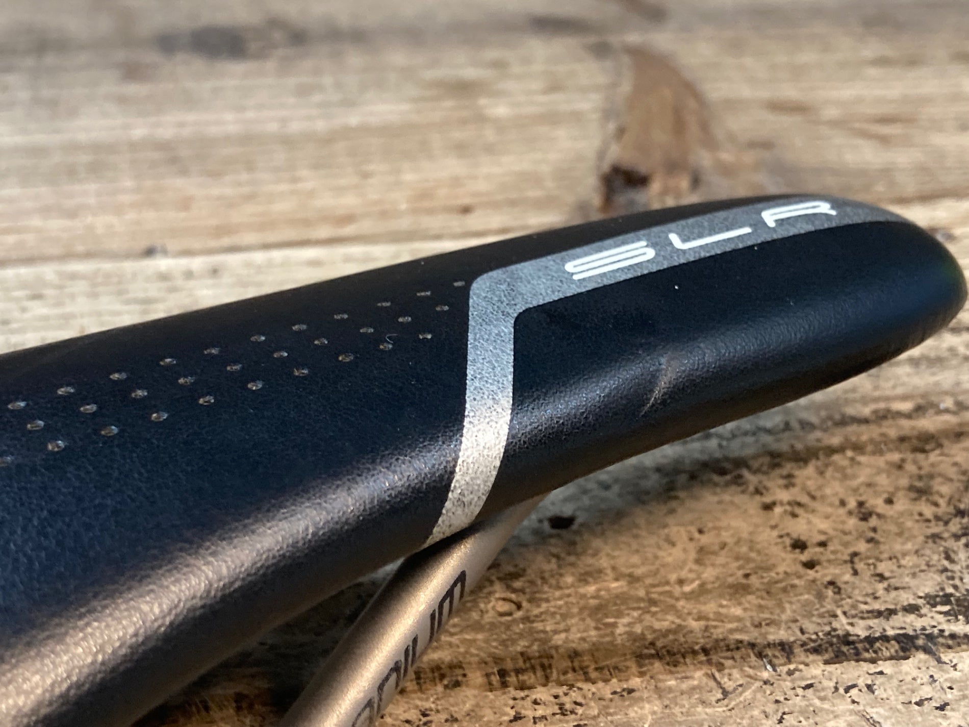 TIME ulteam titanium PROサドル 未使用に近い メルカリ