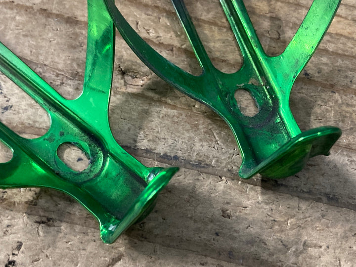 KP724 スパカズ SUPACAZ FLY CAGE ANO Limited アルミ ボトルケージ 緑 紫 2個セット