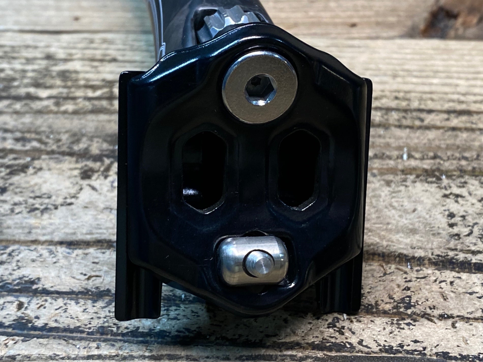 JP411 メリダ MERIDA カーボン シートポスト CARBON SEAT POST Φ27.2