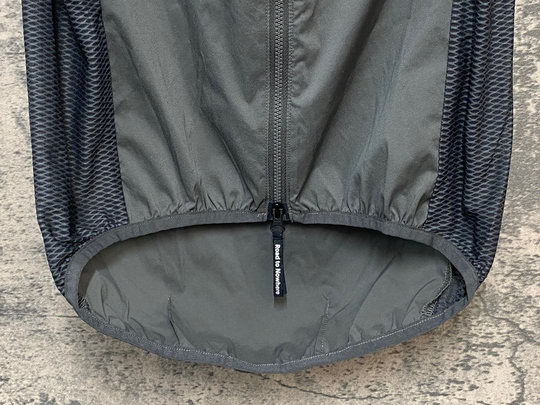 JY506 パスノーマルスタジオ PAS NORMAL STUDIOS Mechanism Stow Away Gilet ジレ サイクルベスト グレー S ※ロゴ剥がれ, 汚れ
