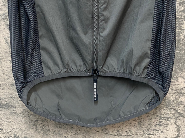 JY506 パスノーマルスタジオ PAS NORMAL STUDIOS Mechanism Stow Away Gilet ジレ サイクルベスト グレー S ※ロゴ剥がれ, 汚れ